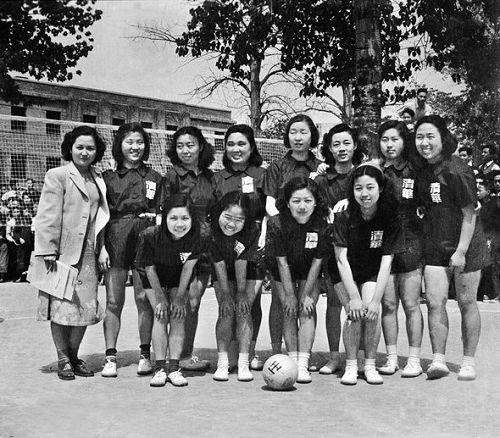 1948꣬廪ѧŮӡ