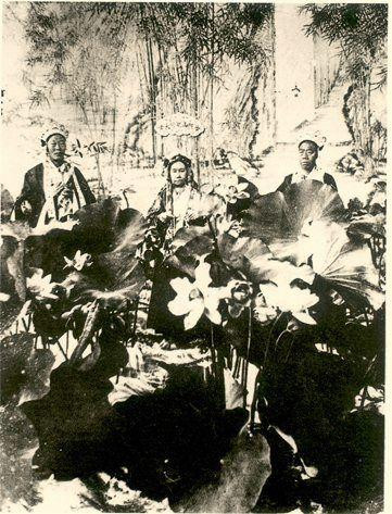 1903꣬